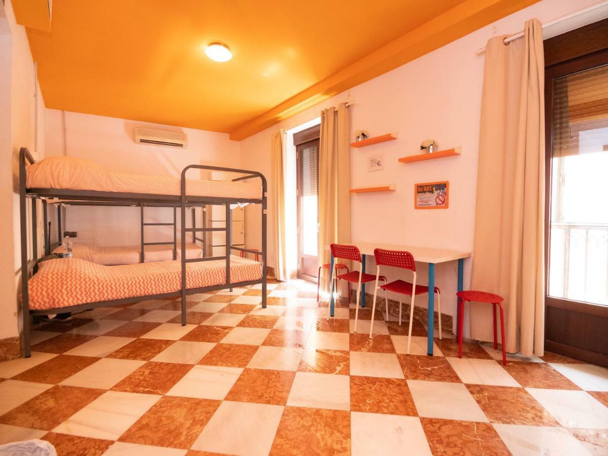 Bed 10-Bed Mixed Dormitory Room