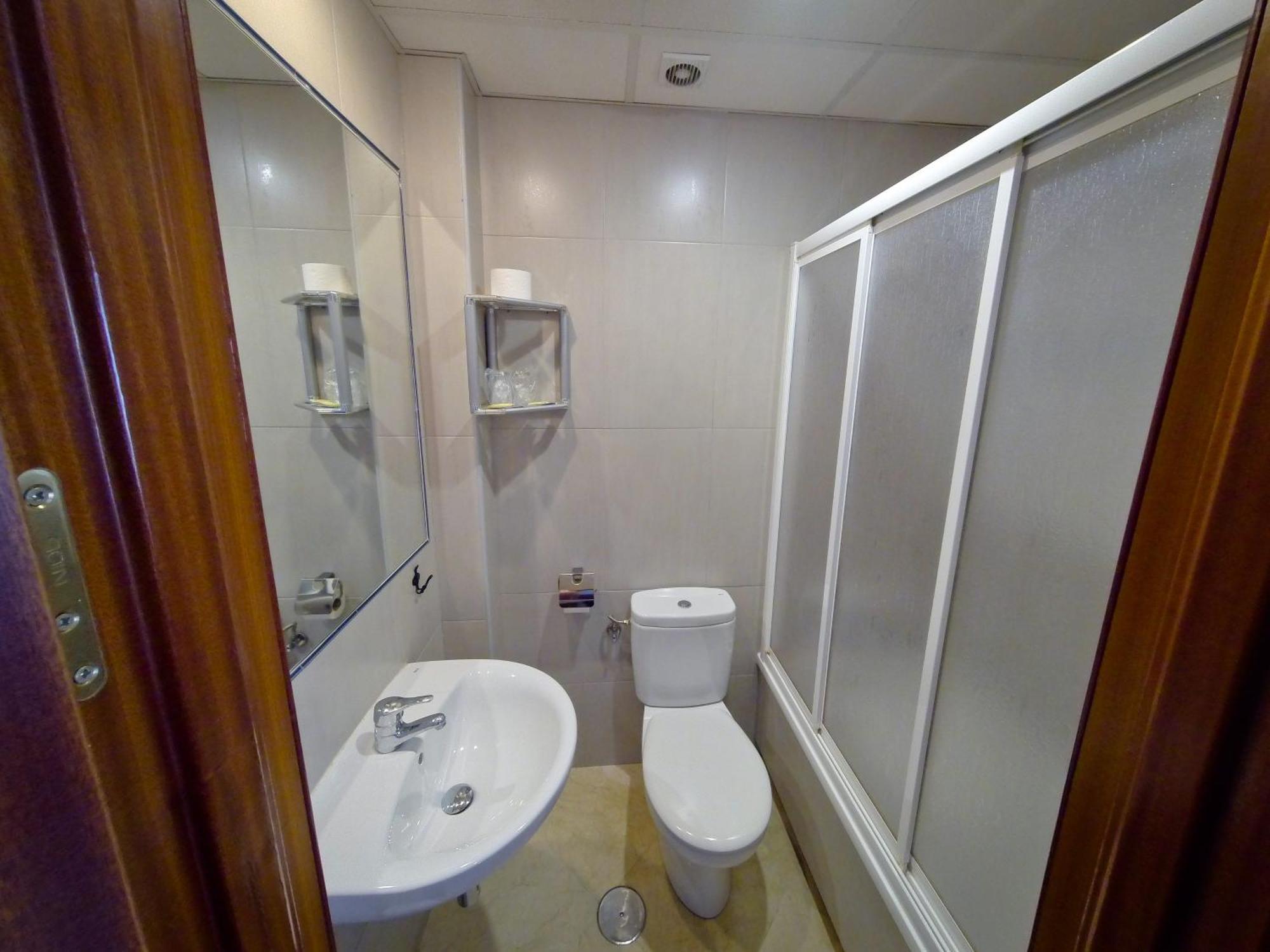 Habitación Individual con baño privado