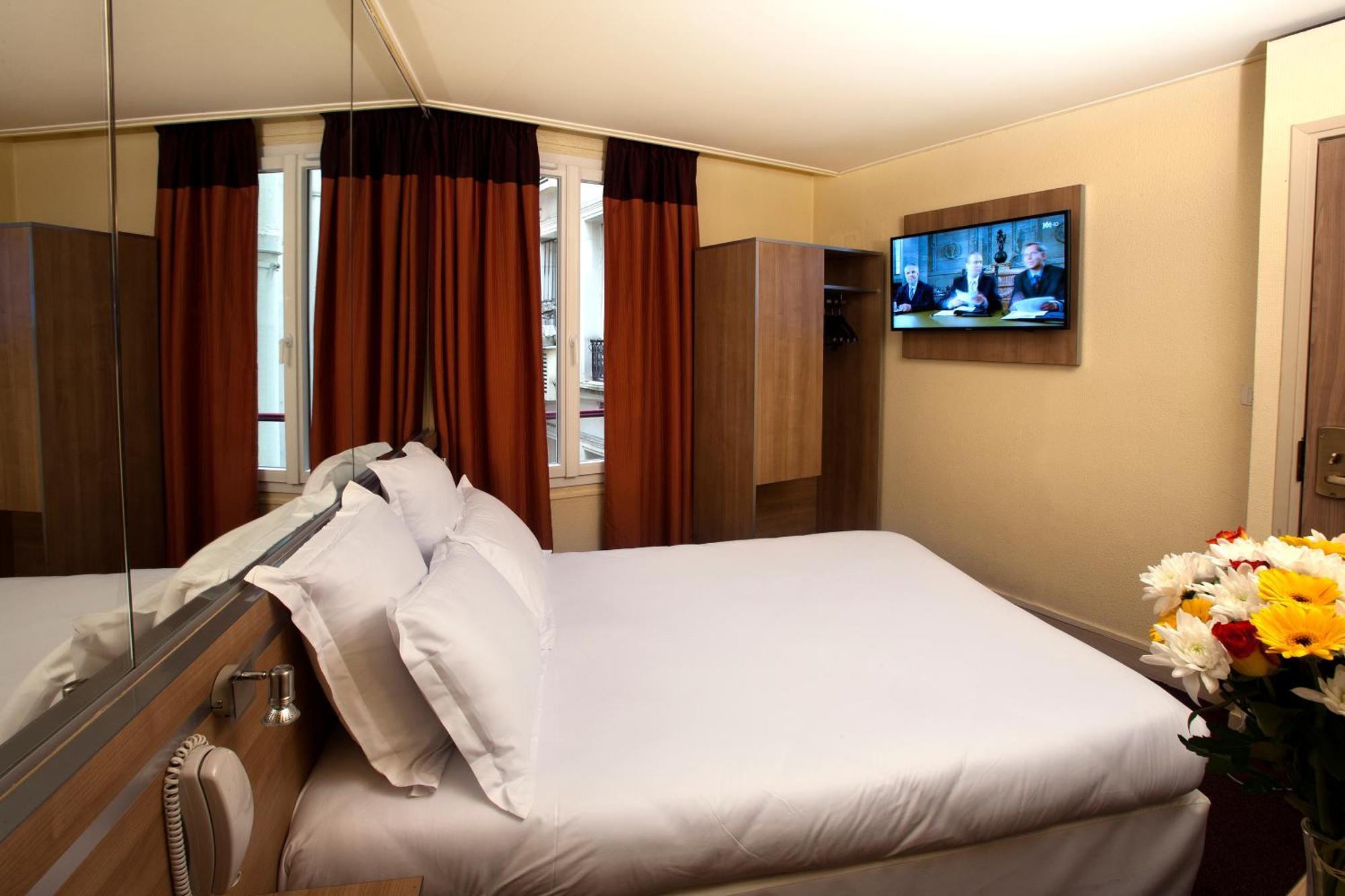 Double Room,561107982:JPEG