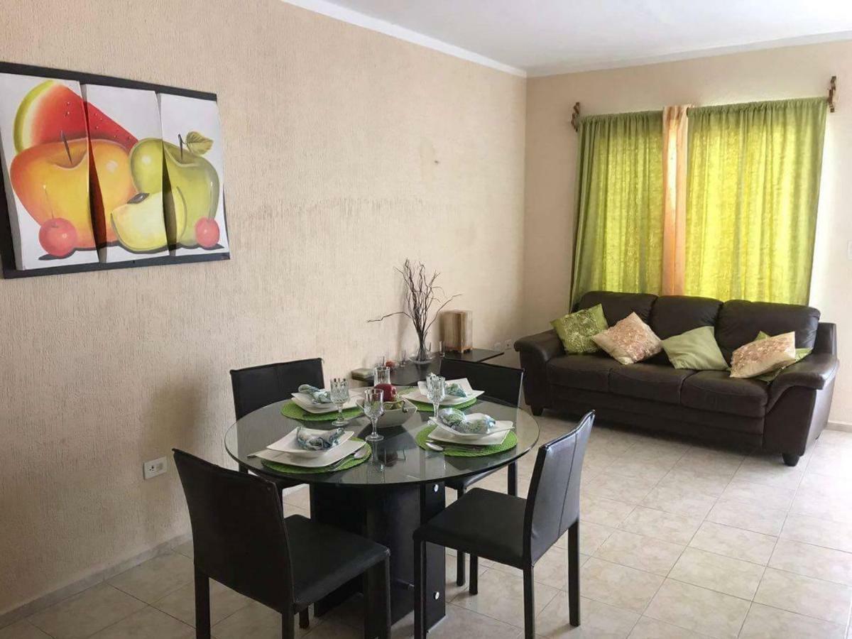 Holiday Home,859482590:JPEG