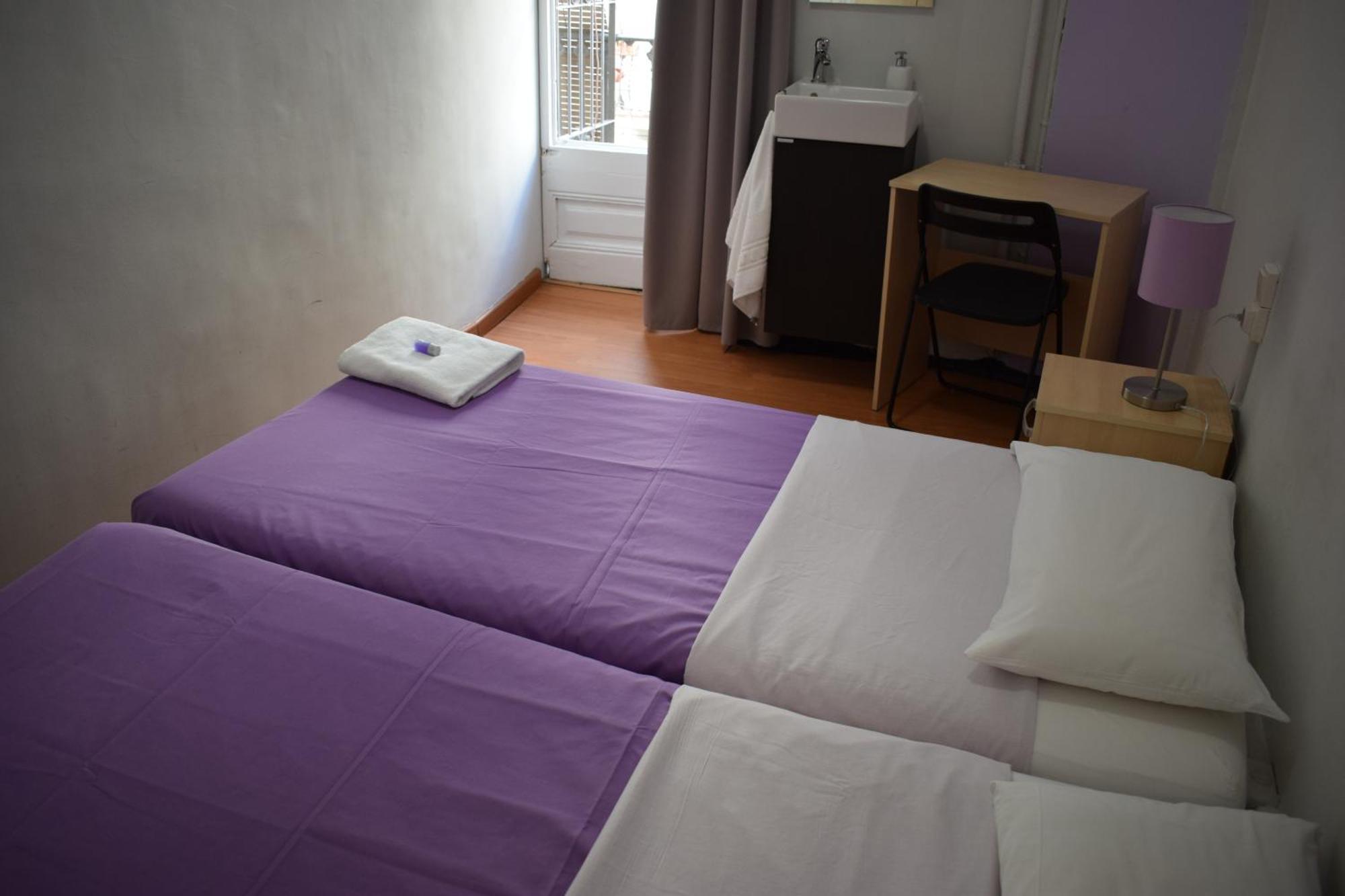 Twin Room,888846886:JPEG