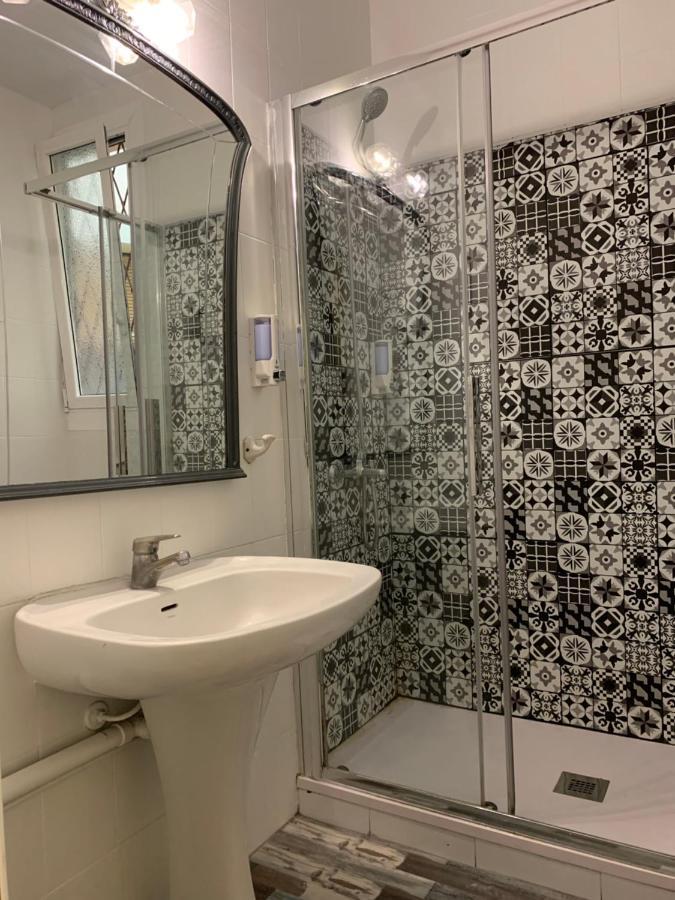 Habitación Individual con baño compartido