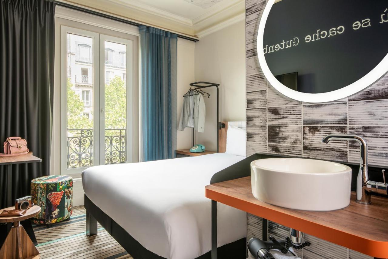 Two non-connected Double Room
