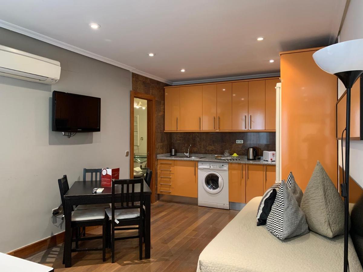 Interior One-Bedroom Apartment,982115992:JPEG