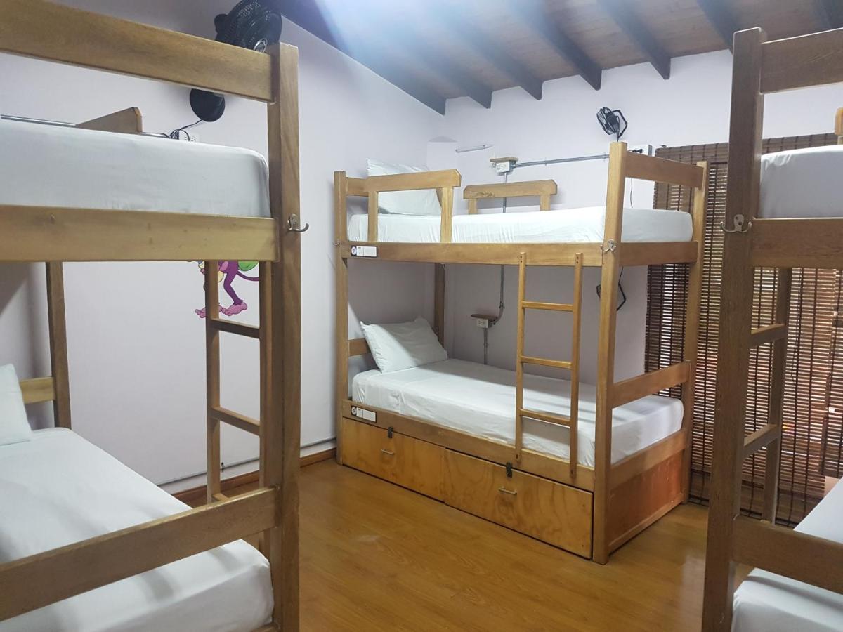 Cama en habitación compartida mixta de 6 camas