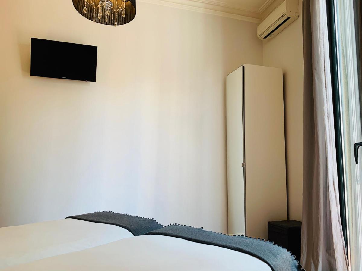 Habitación Doble con baño privado externo - 2 camas