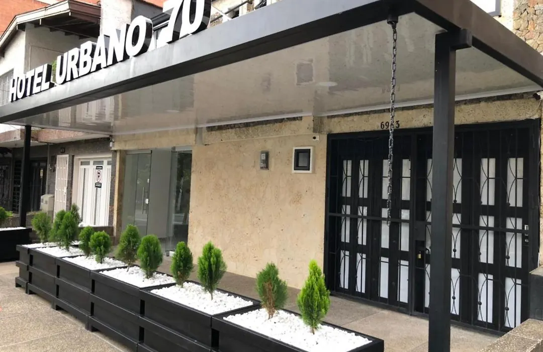 Hotel Urbano 70-1