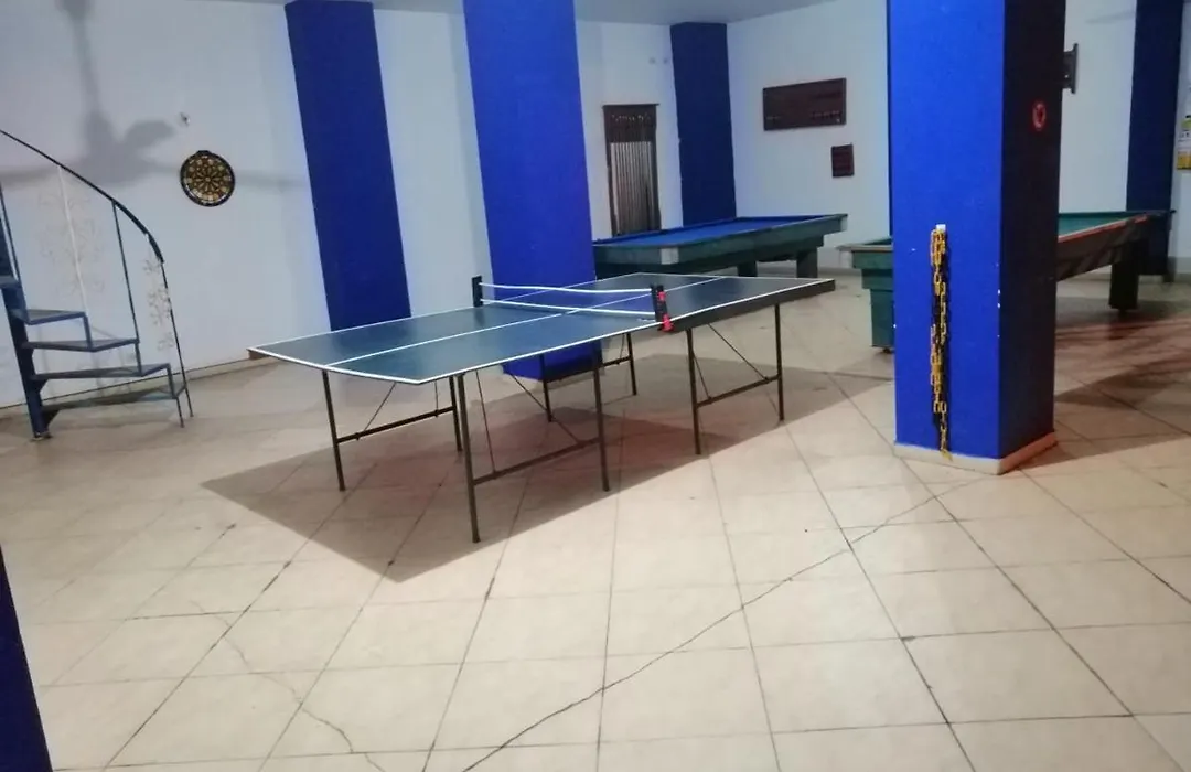 Hoteles Lancers, Melgar-1