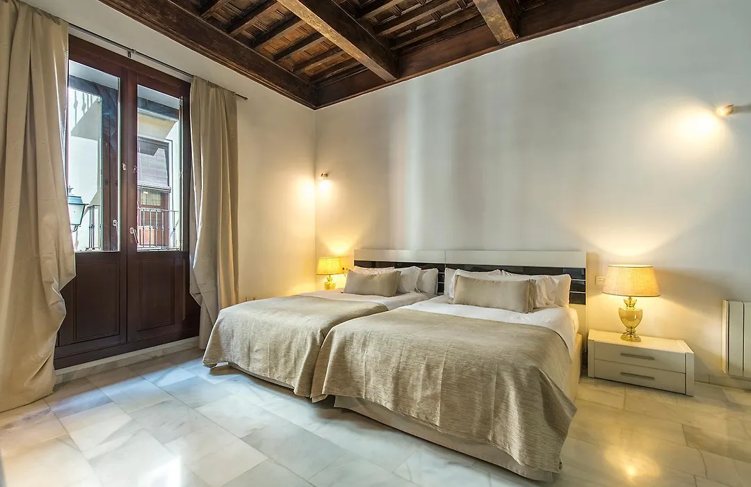 tuGuest Elvira Suites-1