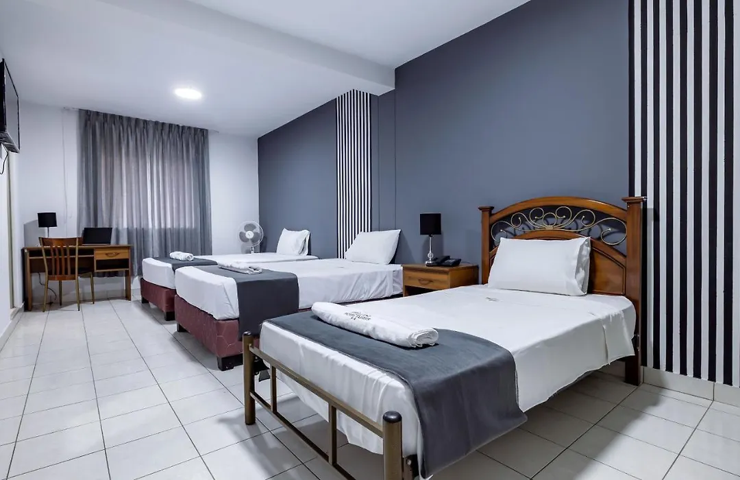 Hotel Taurus-1