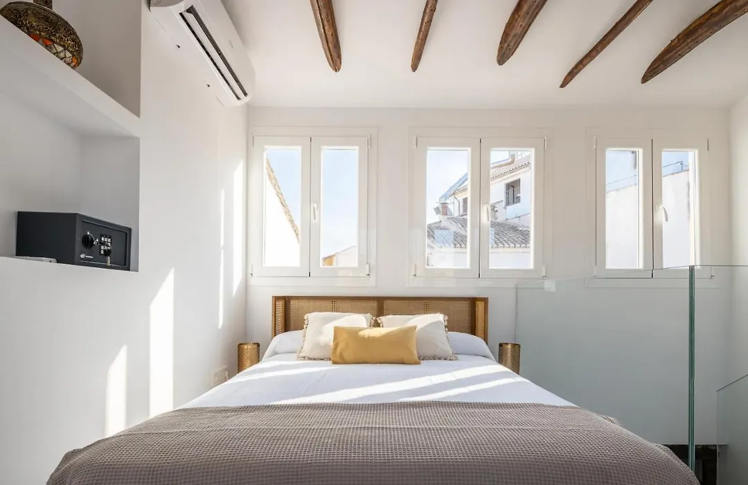 Arabica Suites - Lujosos Apartamentos con Chimenea en Granada - Centro-1
