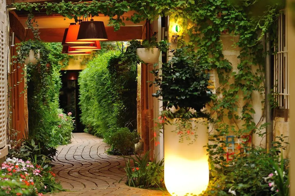 Les Patios Du Marais 2-1