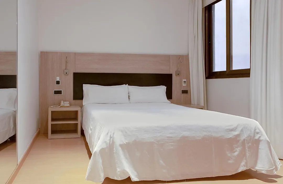 Hotel Lleó-1
