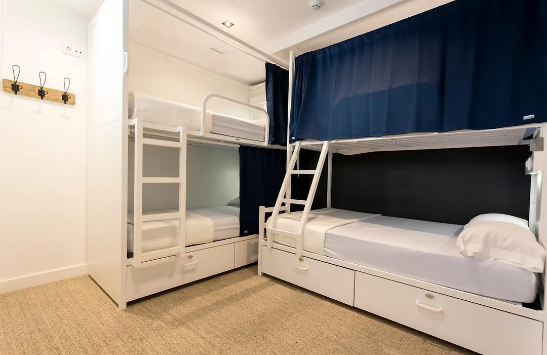 Malaga Stop Hostel Ab-1