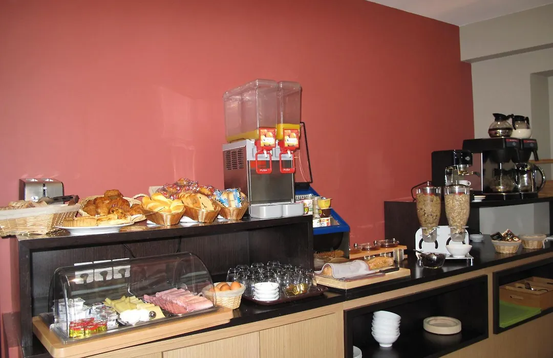 Source Hotel-1