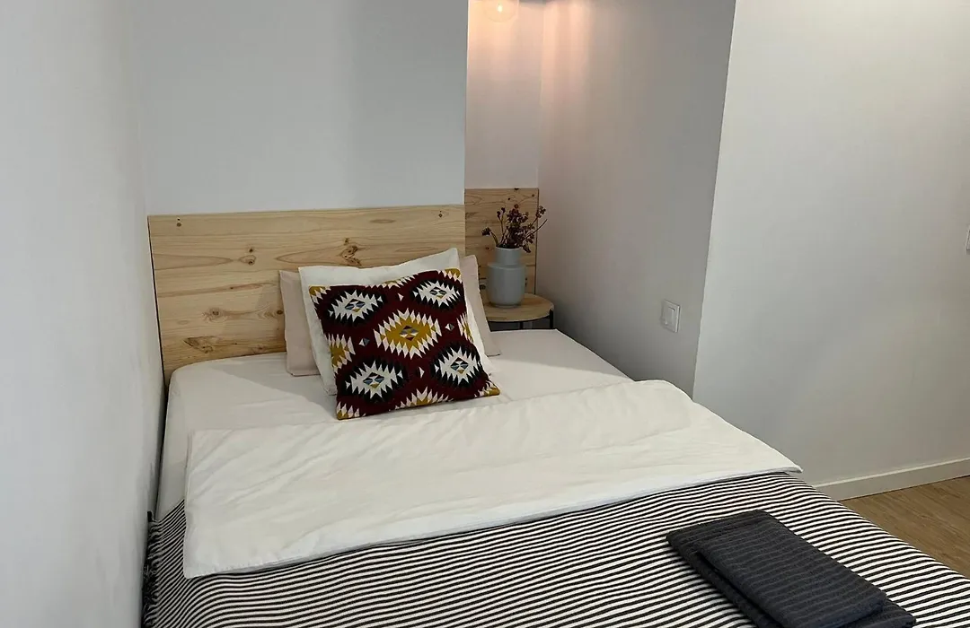 Hola Hostel Alicante-1