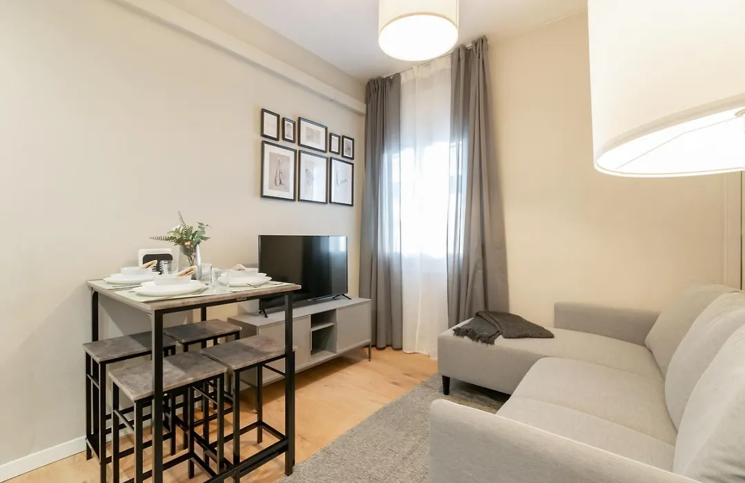 Coliving Gran Via Carlos III-1