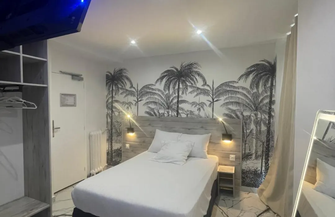 Modern'S Hotel-1