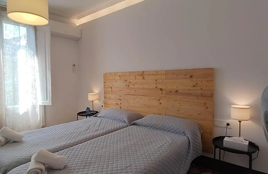 Hostal Dragonflybcn-1