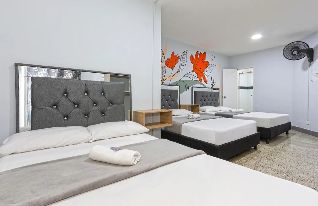 Hotel Guayacanes 70-1