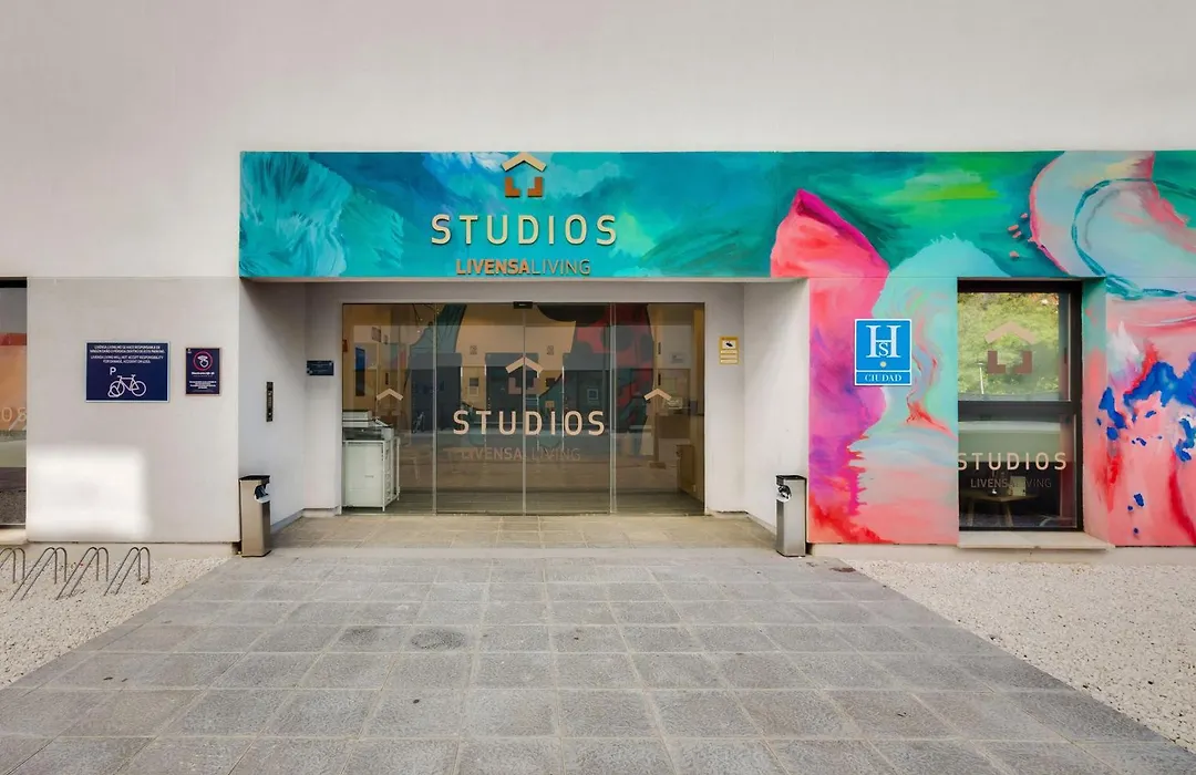 Livensa Living Studios Málaga Feria-1