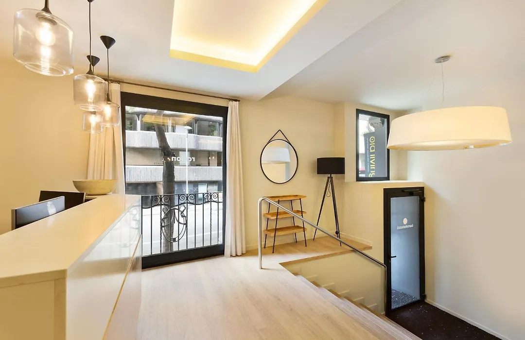 Ola Living Hostal Diagonal-1
