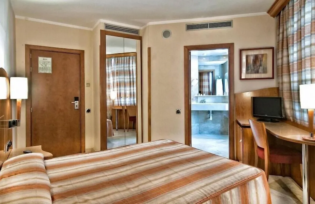 Hotel Aristol - Sagrada Familia-1