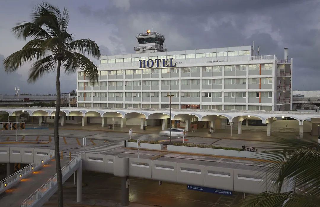 San Juan Airport Hotel-1