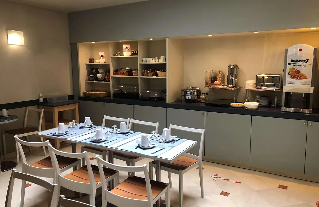 Kyriad Hotel XIII Italie Gobelins-1