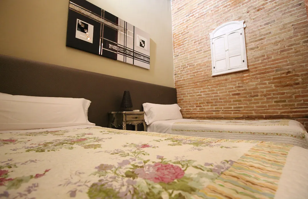 Hostal Orleans-1