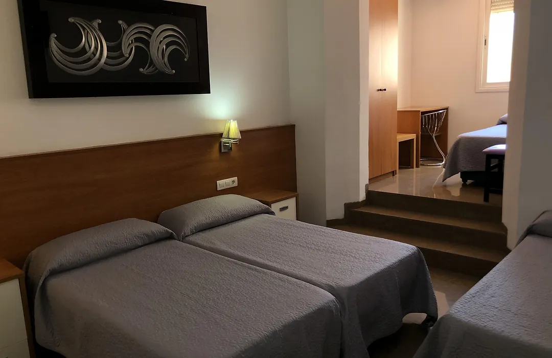 Hostal Drassanes-1
