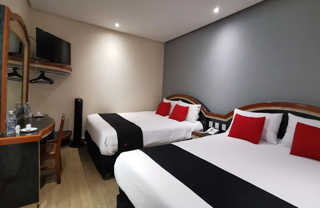 Hotel Monarca-1