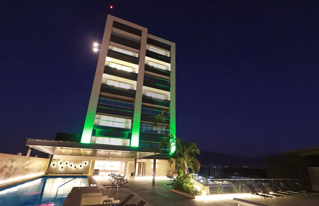 Holiday Inn&Suites - Puerto Vallarta Marina&Golf, an IHG Hotel-1