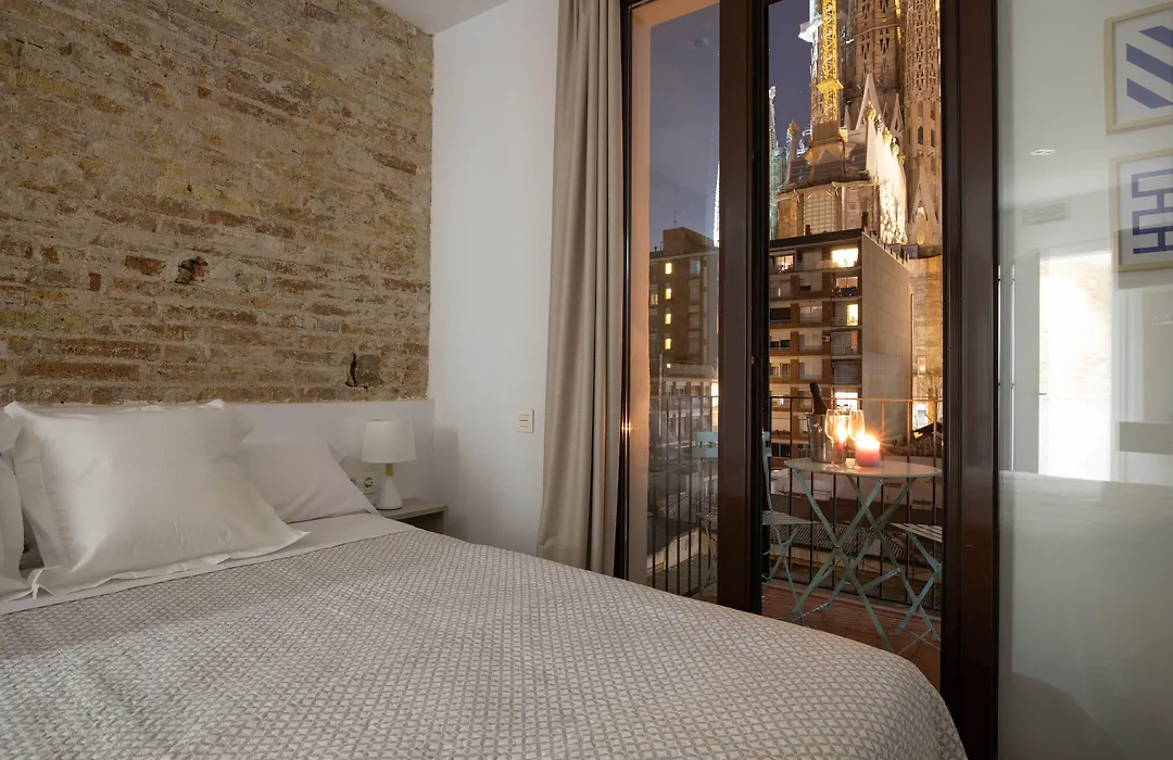 Lucasland Apartments Barcelona-1