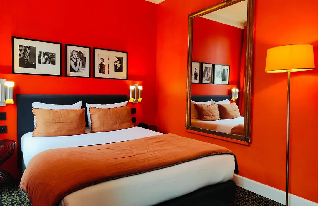 Hotel Noir-1