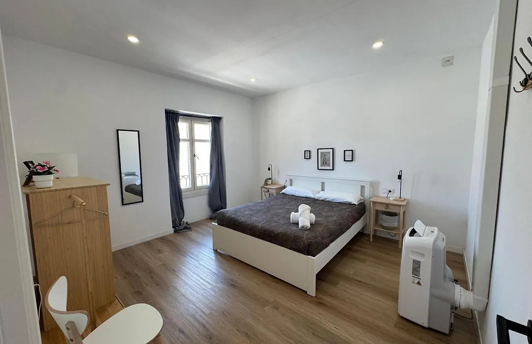 Suites Larios Rooms-1