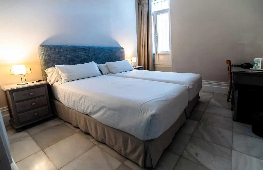 Hotel Simon-1