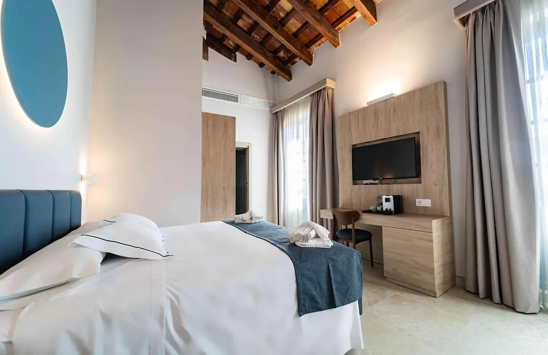 Hotel San Lorenzo Boutique Catedral-1