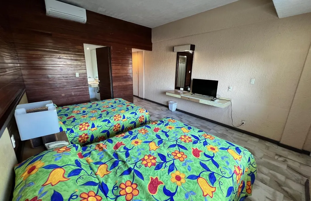 Hotel De Cima Beach Club-1