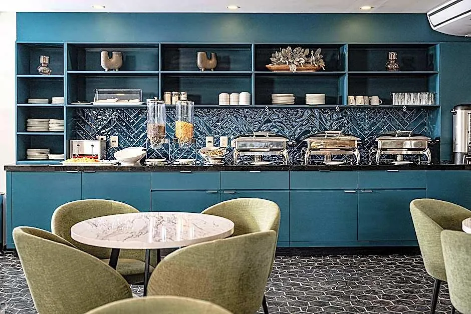 Suites Futura-1