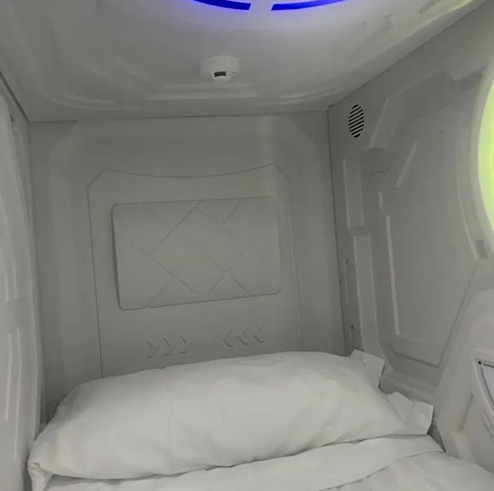 Limin Hostel Capsules-1
