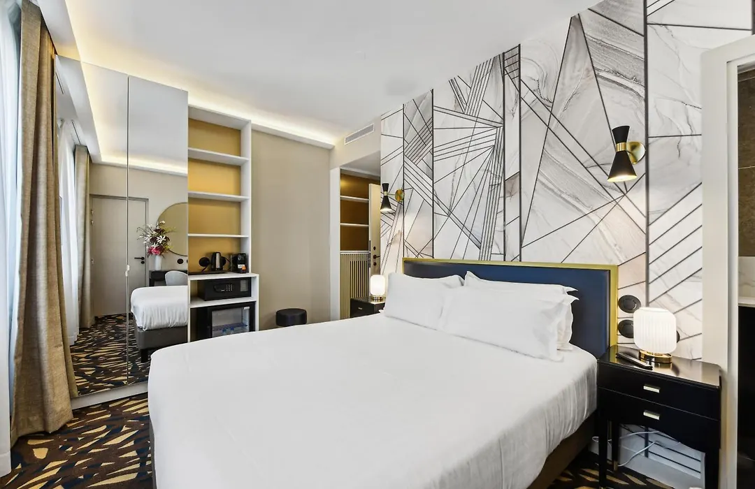 Hotel Mondial-1