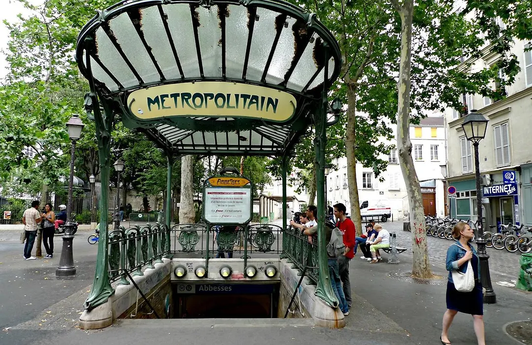 Abbesses Montmartre Apartment-1