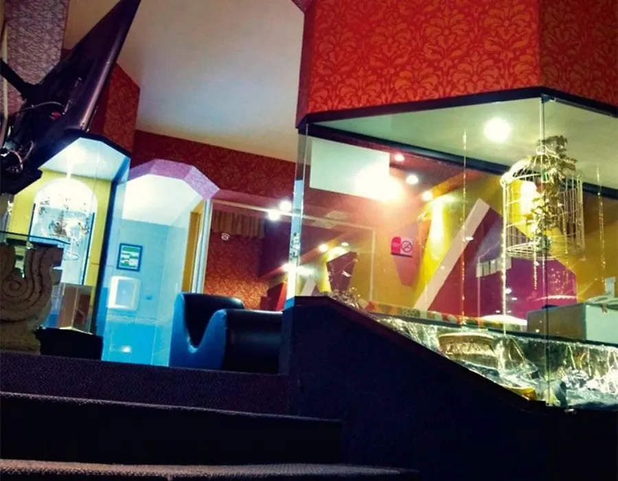Auto Hotel Venus-1