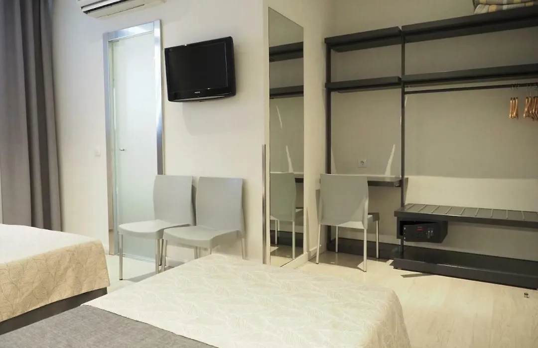 Hostal Benidorm-1