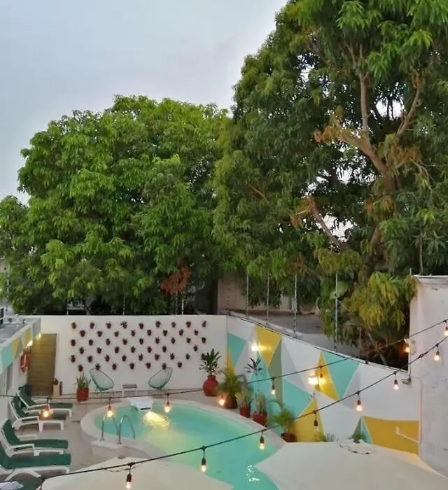 Moloch Hostel & Suites-1