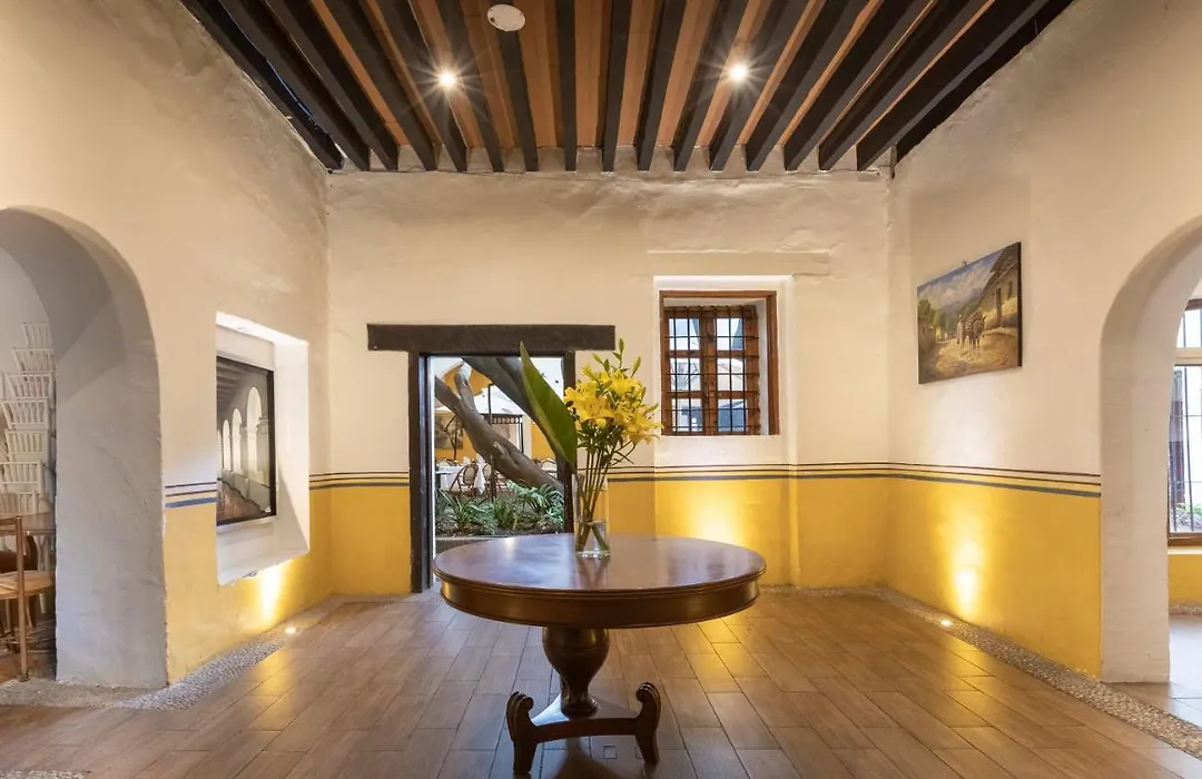 Suites Los Camilos-1