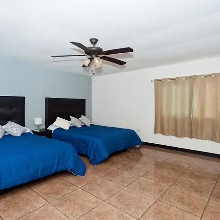 Econosuites Monterrey-3