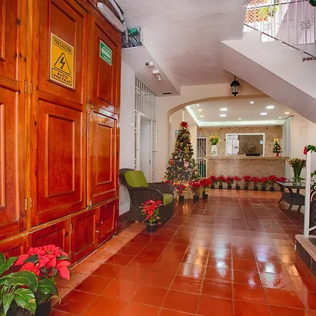 Suites Plaza del Rio - Family Hotel Malecón Centro-3