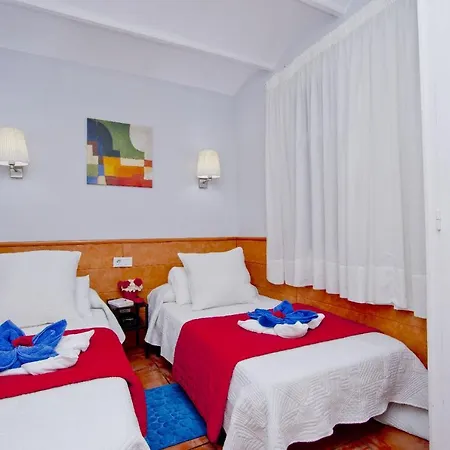 Barcelona City Rooms Hostal-3